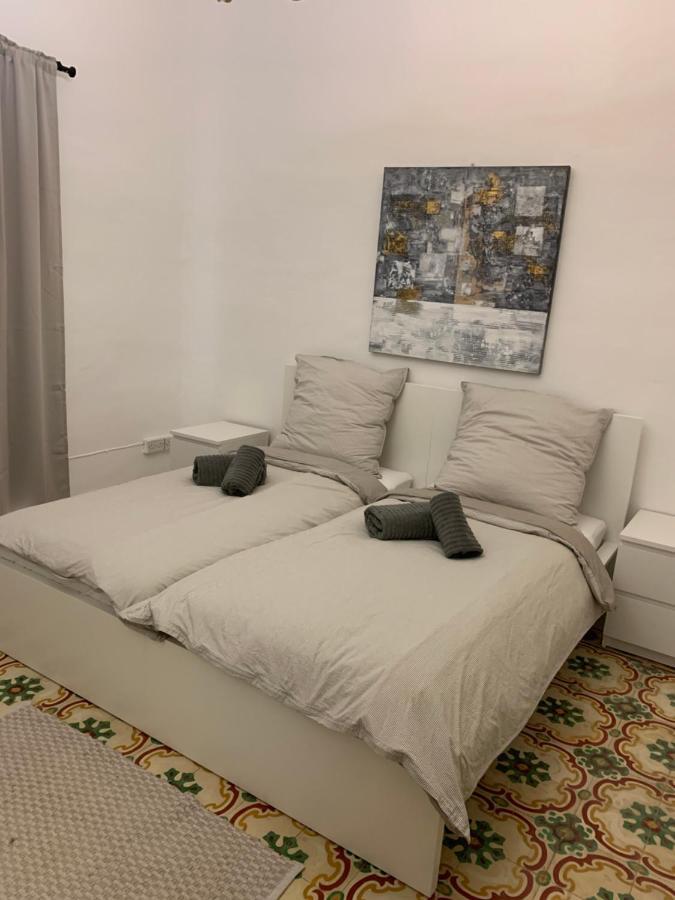 2 Bedroom Apartment In The Centre Of La Valletta Esterno foto