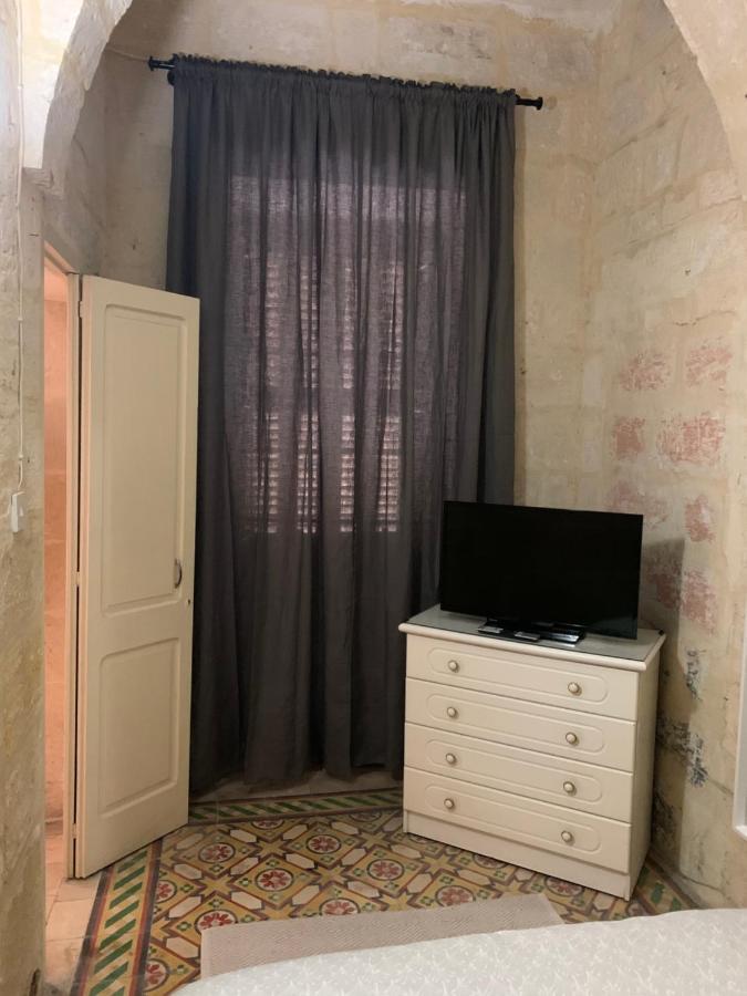 2 Bedroom Apartment In The Centre Of La Valletta Esterno foto