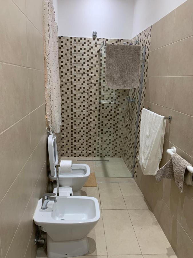 2 Bedroom Apartment In The Centre Of La Valletta Esterno foto